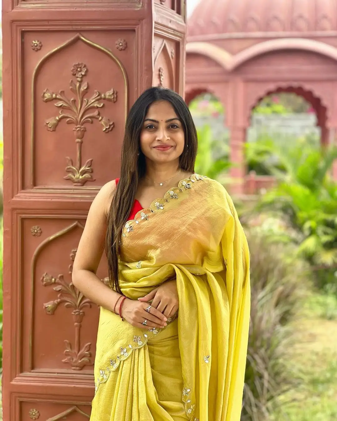 PRIYA REDDY IN YELLOW SAREE SLEEVELESS RED BLOUSE 6